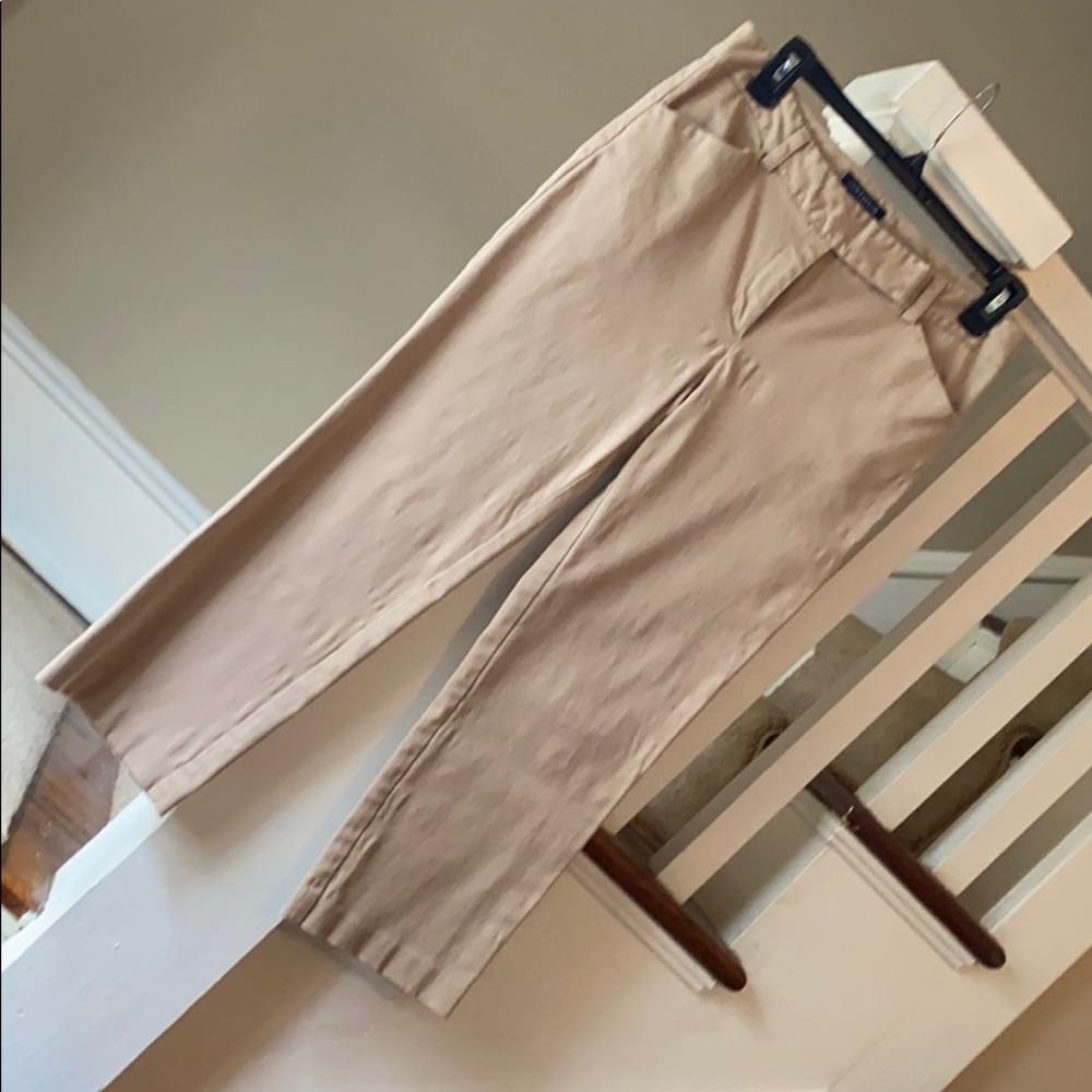 Crop khaki